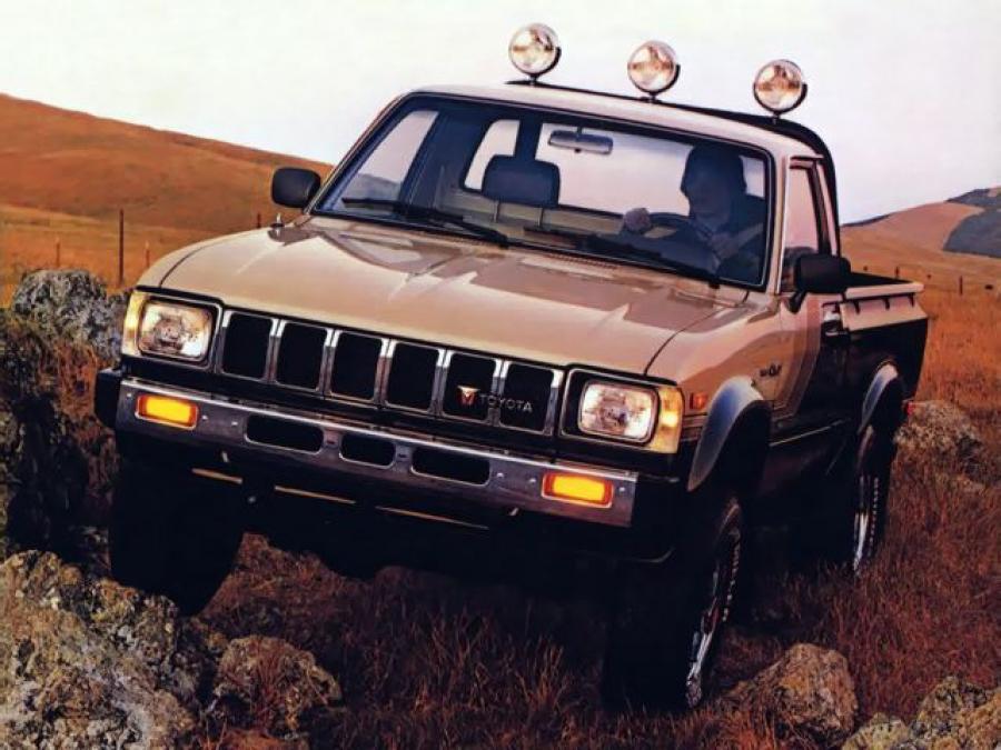  Toyota SR5 Long Sport Truck 4WD 1982 года  (фото 9 из 9)
